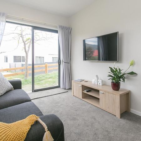 Mount Iron Apartment Wanaka Exterior photo