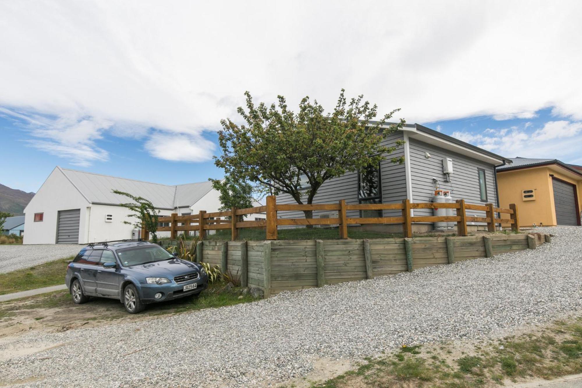 Mount Iron Apartment Wanaka Exterior photo